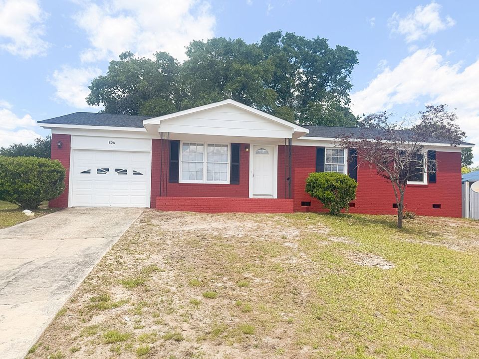 1st image of 806 Carnegie Dr