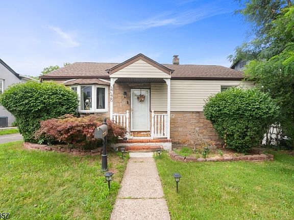 2nd image of 448 Preakness Ave