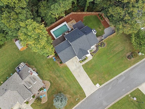 3rd image of 2970 Waverly Place Dr