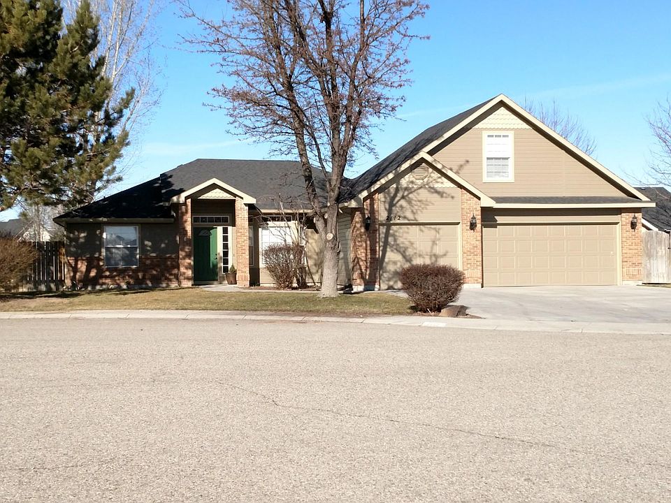 1st image of 2112 W Roberts Ave