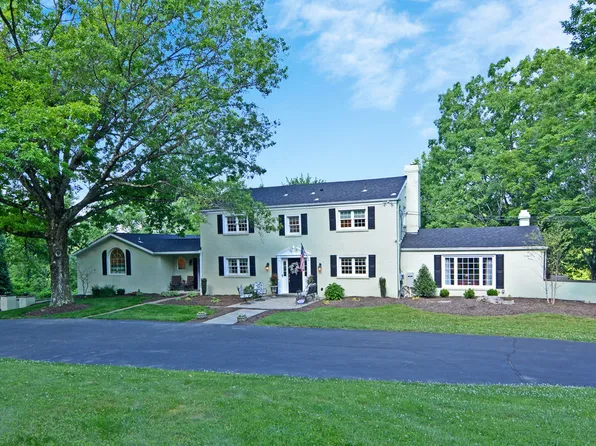 110 Chapel Knoll Dr, Pittsburgh, PA 15238