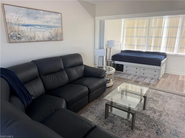1724 Pine Valley DR #202, FORT MYERS, FL 33907
