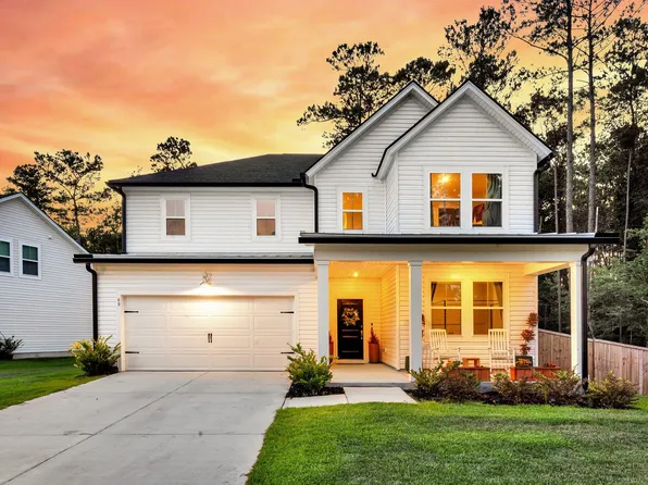 69 Red Bluff St, Summerville, SC 29483
