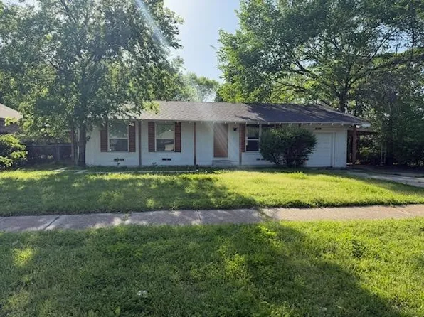 317 Campus Dr, Dallas, TX 75217