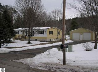 5486 Vinton Rd, Williamsburg, MI 49690