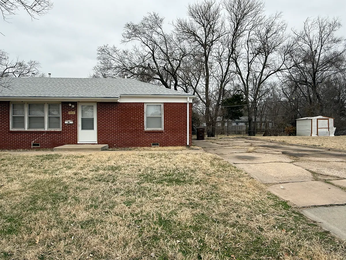 Building Photo - 5804 E Kinkaid St #5804