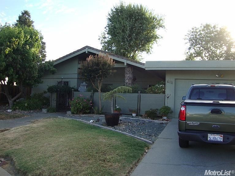 1st image of 644 Brickyard Dr