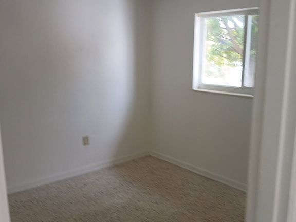 3rd image of 460 SW 7th St APT 5