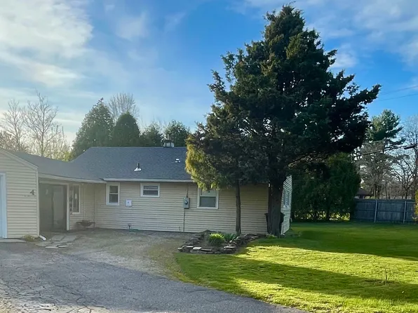 4 Weymouth Road, Enfield, CT 06082