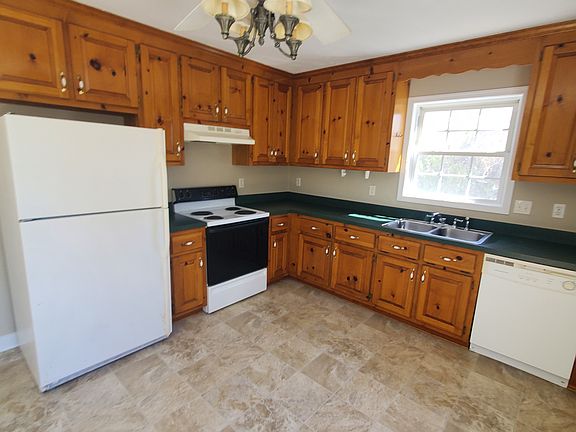 5th image of 7035 Evergreen Ln