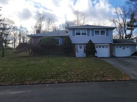 34 Greenridge Way, Spring Valley, NY