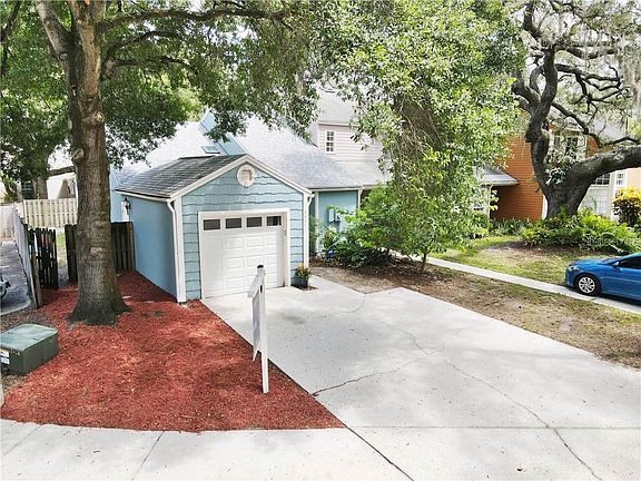 2nd image of 9437 Forest Hills Cir
