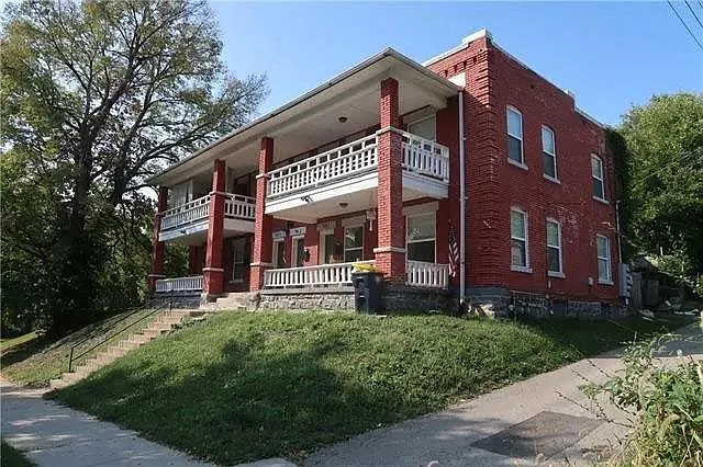 716 Gladstone Ave #2 — Photo 1