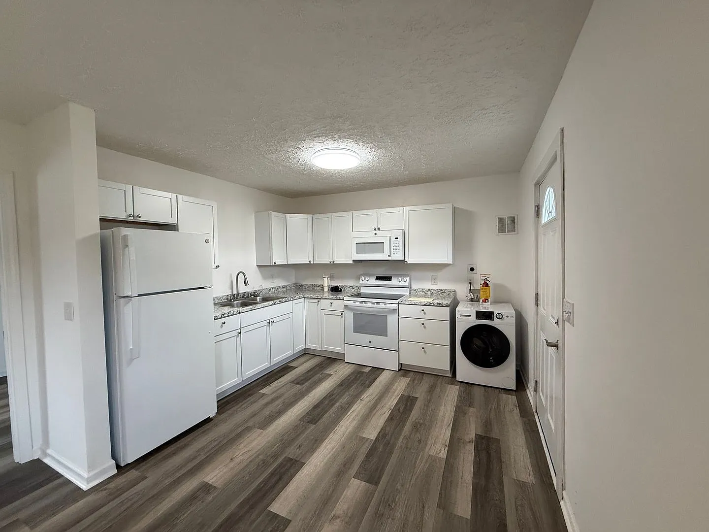 1 Bedroom 1 Bath cottage for rent — Photo 3