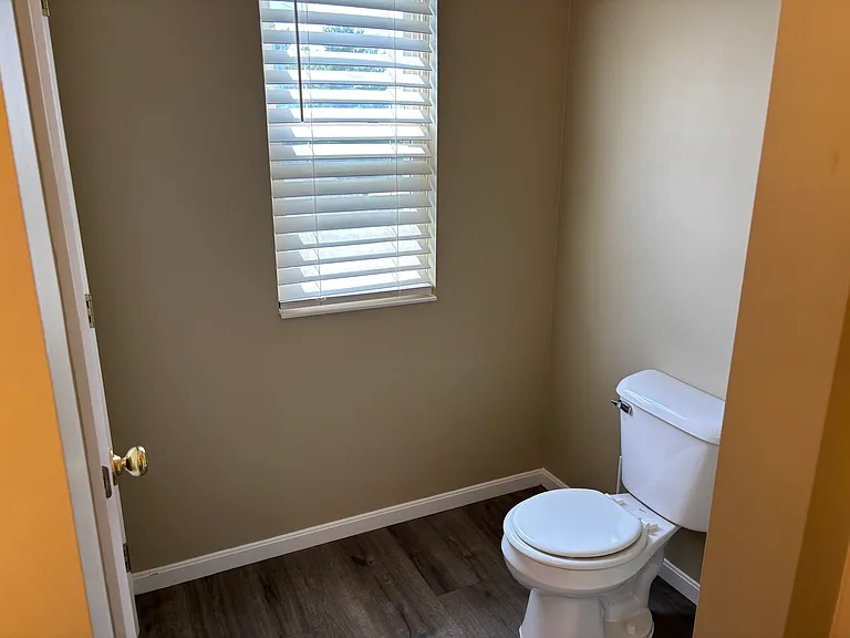 1517 Stableview Cir — Photo 16