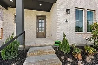 4 bed, 2679 sqft, $4,200 — Photo 4