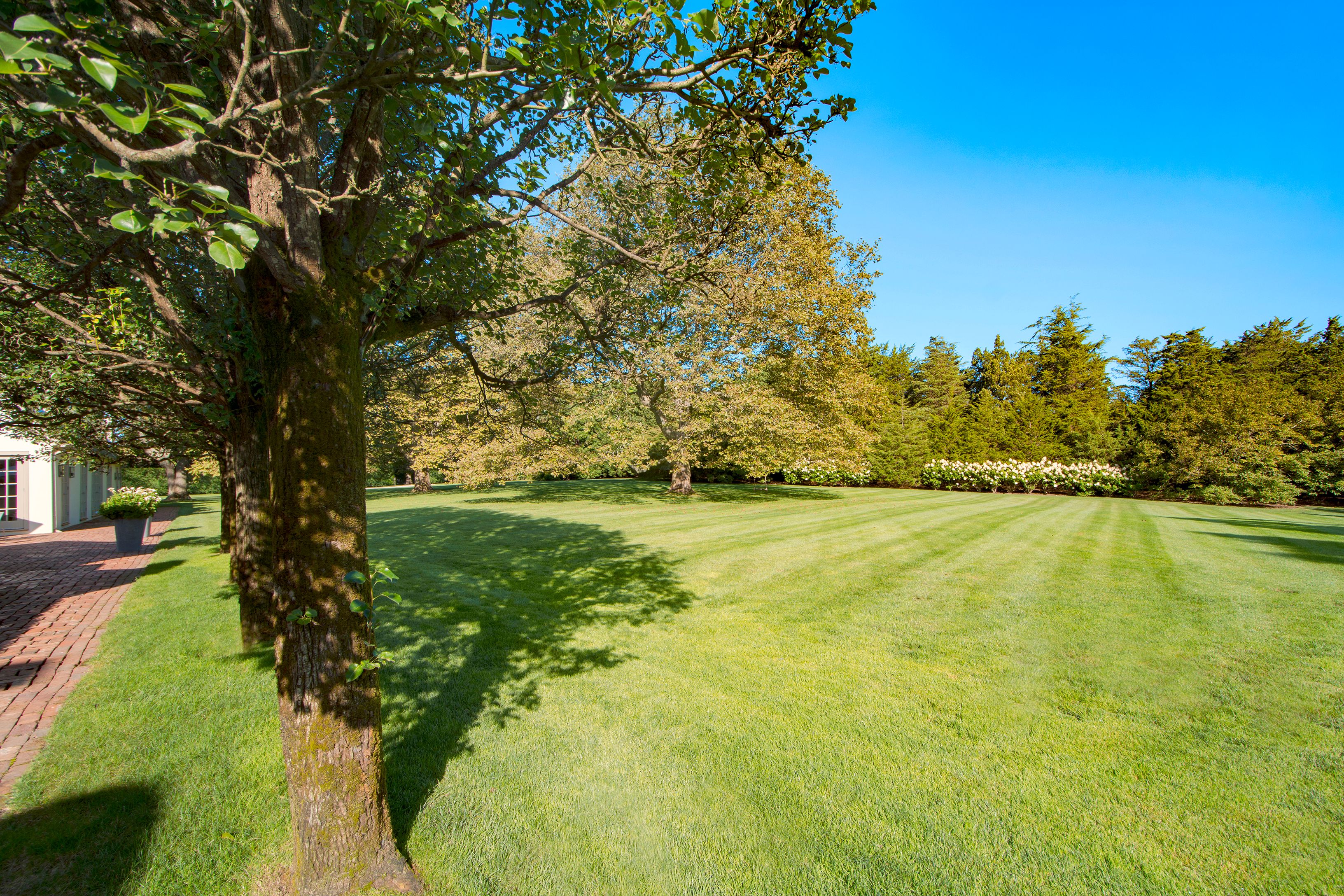 80 Wyandanch Ln, Southampton, NY 11968 Out East