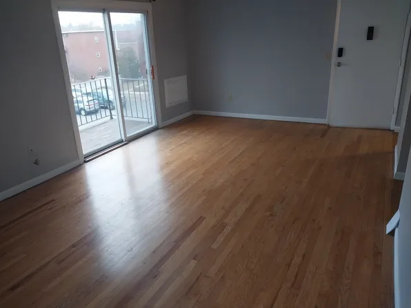 83 S Central Ave, Mechanicville, NY 12118