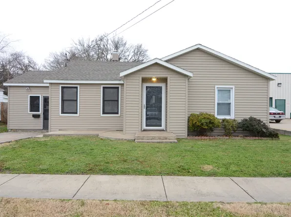 311 E South St, Du Quoin, IL 62832