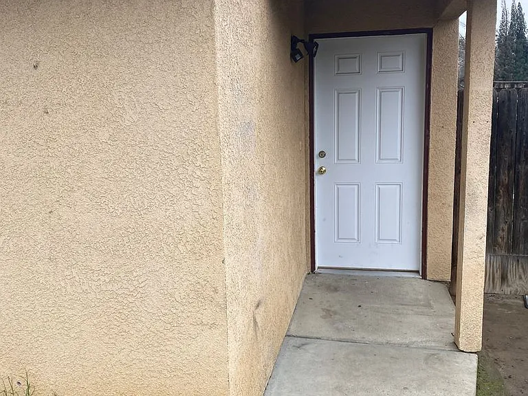 1206 Kaweah St — Photo 12