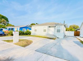 909 N C St, Lake Worth, FL 33460