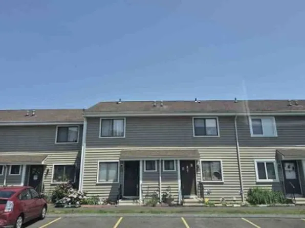 166 Monticello Dr, Branford, CT 06405