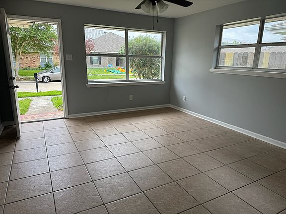2nd image of 2716 Veronica Dr