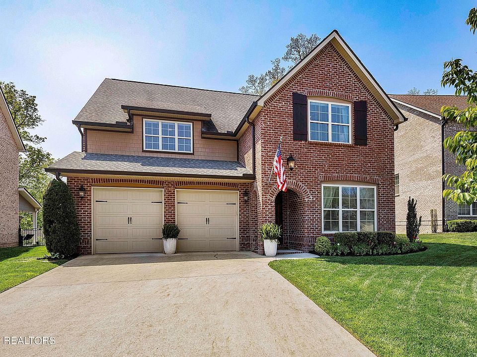 1st image of 1309 Feather Rose Ln