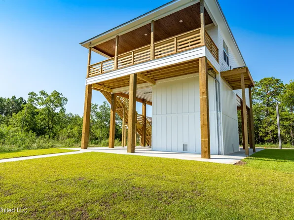 5022 Oklahoma St, Bay Saint Louis, MS 39520