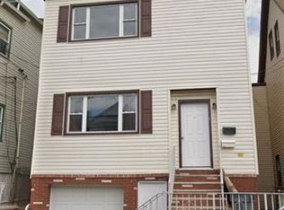 37 E 49th St FLOOR 1, Bayonne, NJ 07002