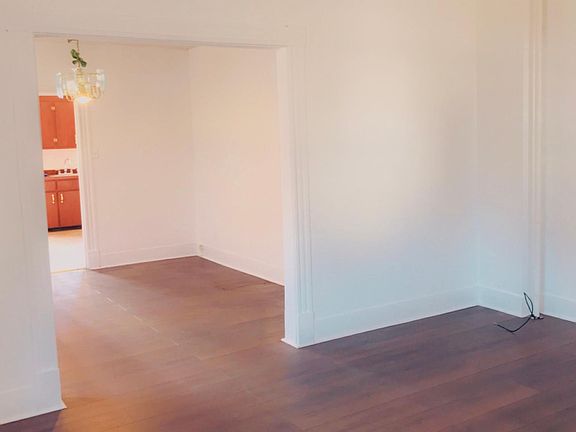 Large Livingroom into Diningroom