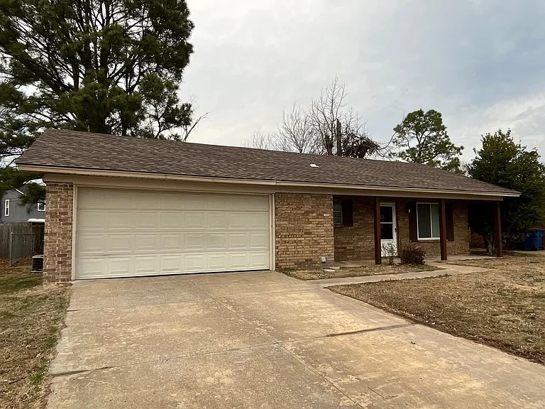 9405 Enid St — Photo 3