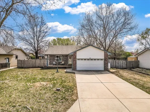 825 E 2nd St, Douglass, KS 67039