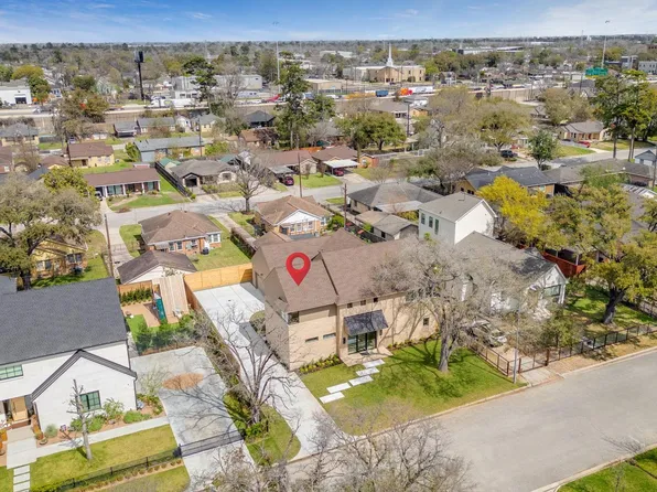 309 Avenue Of Oaks St, Houston, TX 77009