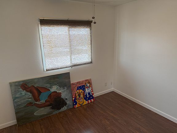 3rd image of 2956 E Clarendon Ave #2956