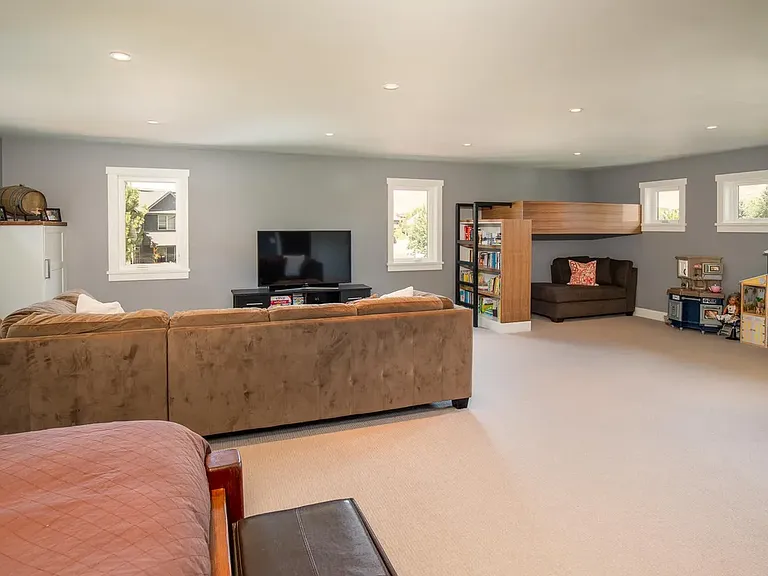 171 Cranbrook Rd — Photo 15