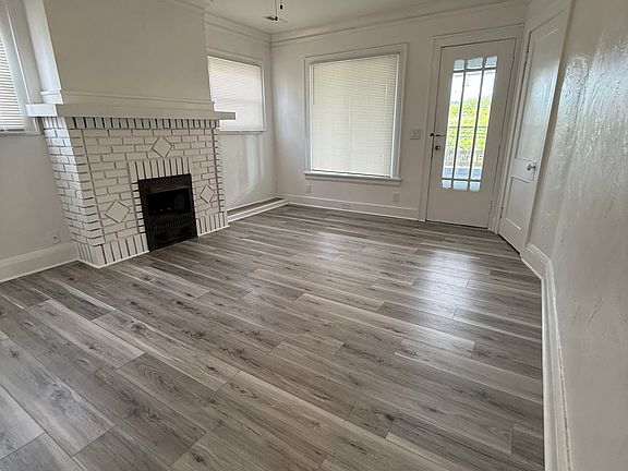 4th image of 15203 Kinsman Rd Unit 4