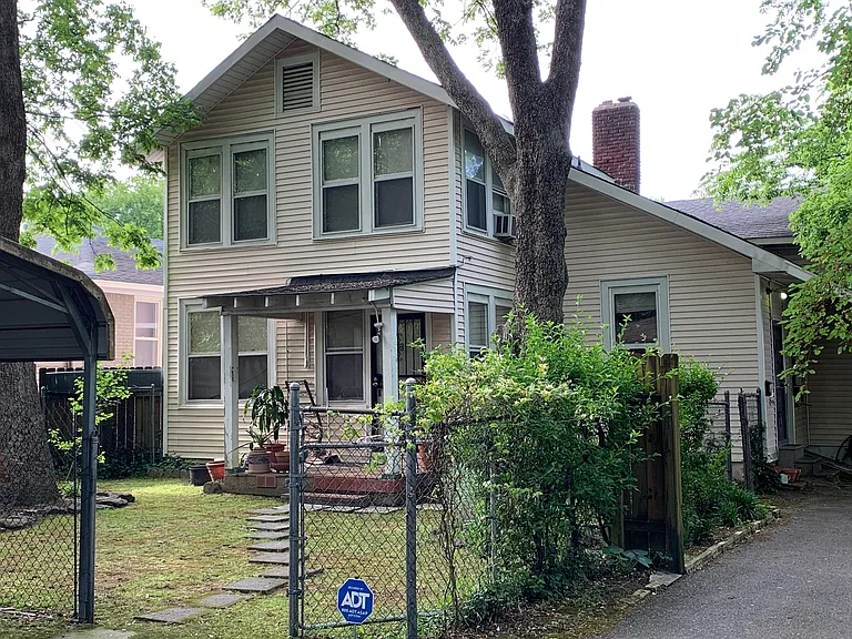 2295 York Ave #2-B — Photo 2