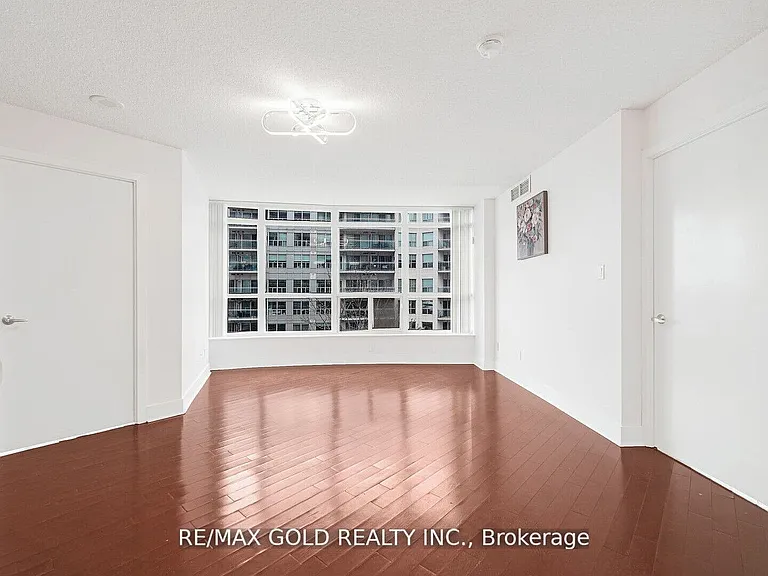 550 Queens Quay W #509 — Photo 11