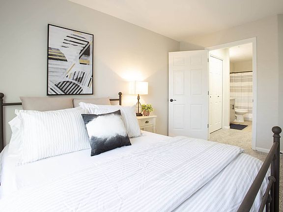 5th image of 4350 N 5th Ave Unit 301