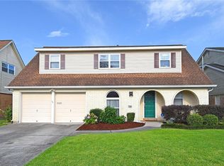 529 Lynnmeade Rd, Gretna, LA 70056