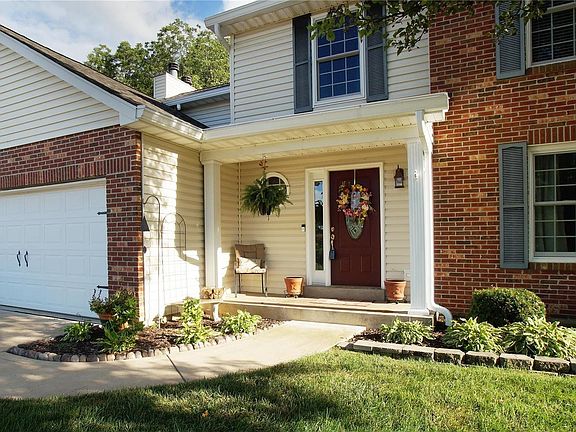 Well maintained and move-in-ready.