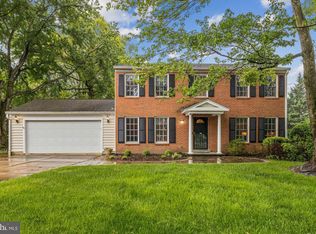 1320 Schuman Ct, Vienna, VA 22182