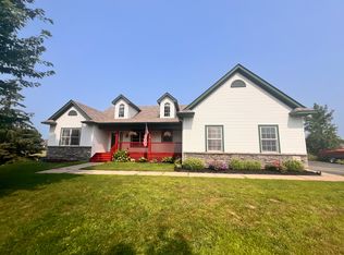 38244 Foxglove Ct, North Branch, MN 55056