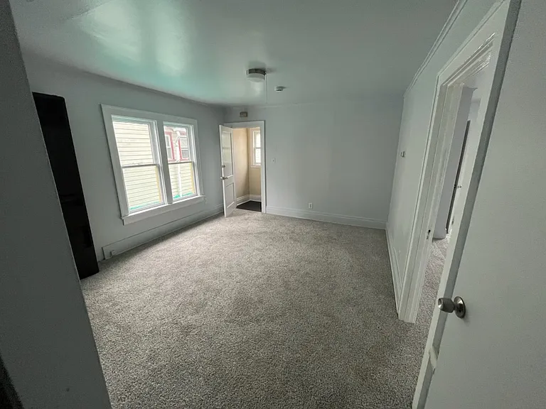152 Elmwood Ave #1 — Photo 2