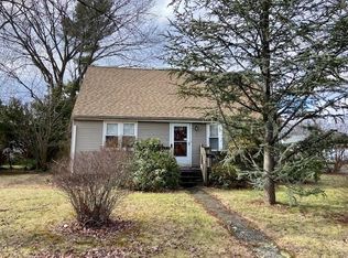 5 Maxine Ct, New Britain, CT 06051
