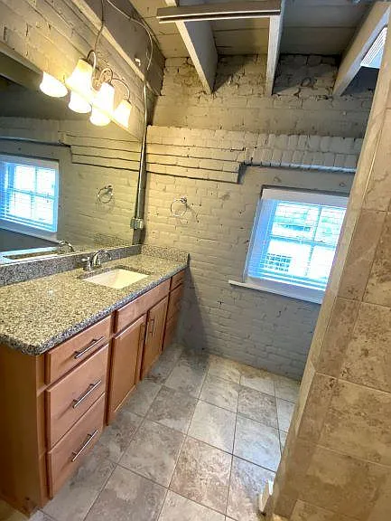 1016 Jefferson St #4 — Photo 30