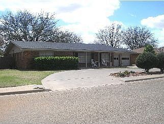 1st image of 220 Willowwood Ln