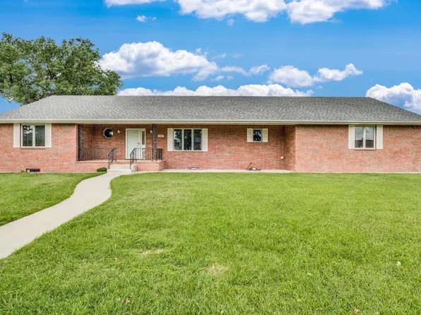 42 Detroit Dr, South Hutchinson, KS 67505