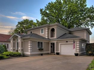 1308 N 6th St, Burlington, IA 52601